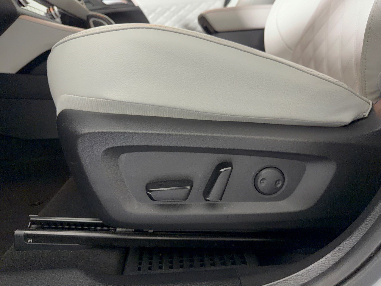 Used 2024 Mitsubishi Outlander SEL FWD image 16