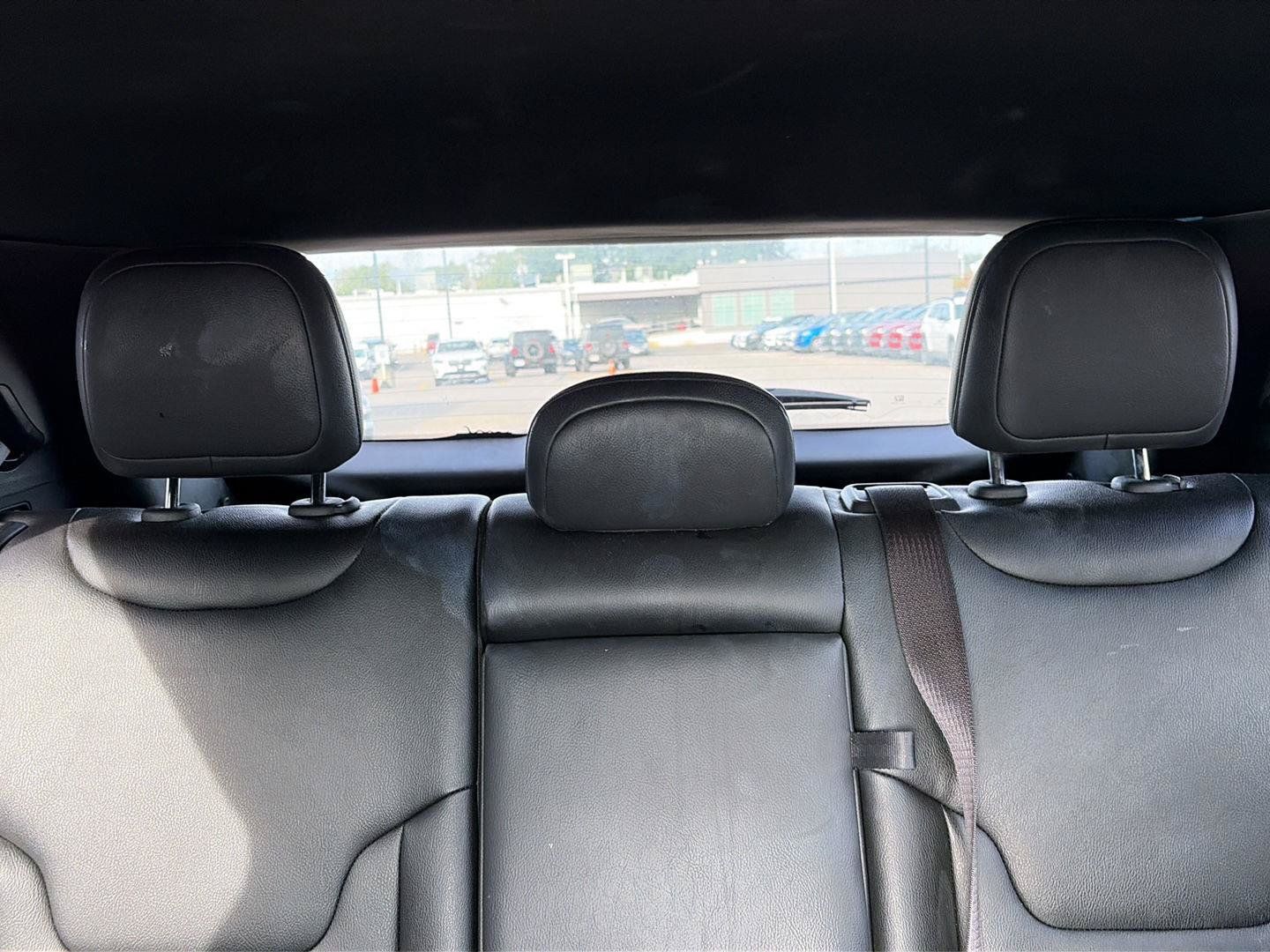 Used 2025 Jeep Compass Limited AWD/4WD image 9