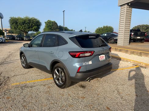 Used 2025 Ford Escape ST-Line w/ Tech Pack #1 FWD image 7