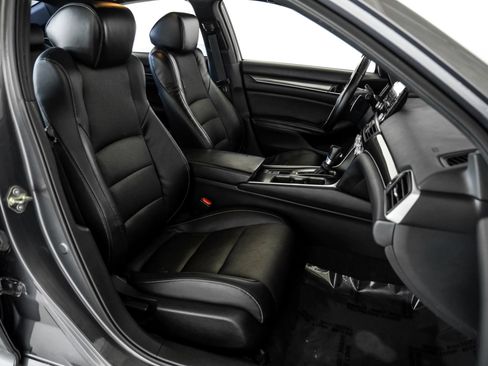 Used 2018 Honda Accord Sport image 27
