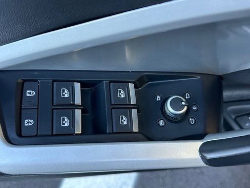 Used 2022 Audi Q3 2.0T Premium w/ Convenience Package image 24