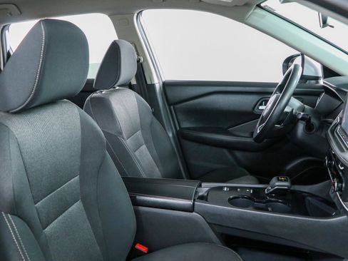 Used 2024 Nissan Rogue SV FWD image 26