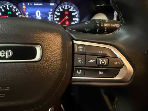 Used 2022 Jeep Compass Limited image 30