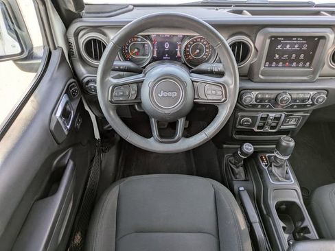 Certified 2023 Jeep Gladiator Sport AWD/4WD image 10