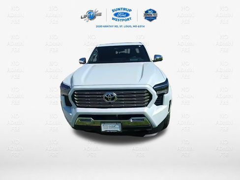 Used 2025 Toyota Tacoma Limited AWD/4WD image 35
