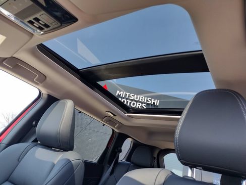 New 2026 Mitsubishi Outlander SEL AWD/4WD image 2