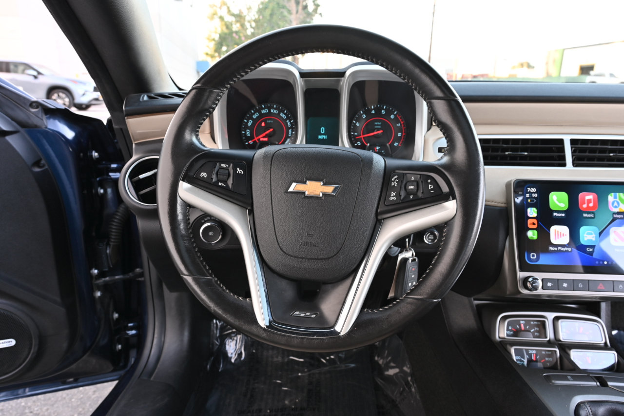 Used 2012 Chevrolet Camaro SS RWD image 17
