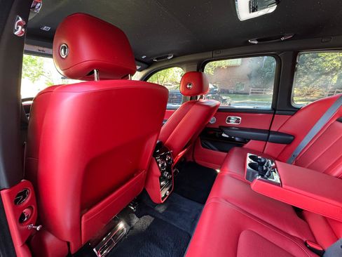 Used 2021 Rolls-Royce Cullinan image 26