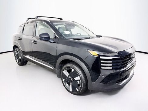 New 2026 Nissan Kicks SR w/ Cold Weather Package image 3