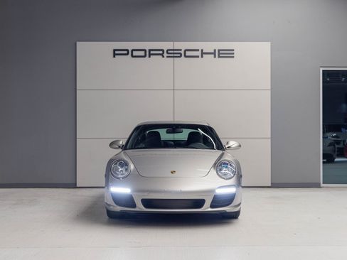 Used 2011 Porsche 911 Carrera image 10