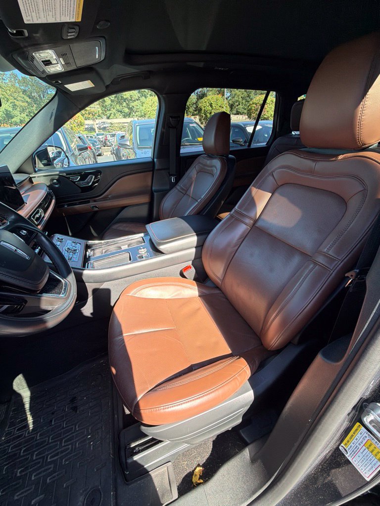 Used 2024 Lincoln Aviator Reserve w/ Elements Package Plus AWD/4WD image 13