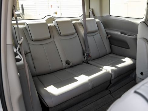 Used 2015 Nissan Quest S FWD image 37