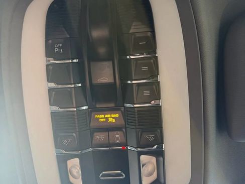 Used 2014 Porsche Panamera 4 w/ Premium Package AWD/4WD image 26