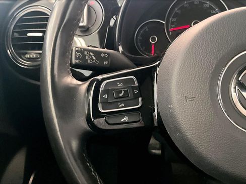 Used 2018 Volkswagen Beetle 2.0T S w/ Style & Comfort Package For S FWD image 21