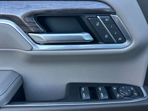 Used 2022 Chevrolet Silverado 1500 LTZ w/ LTZ Premium Package image 10