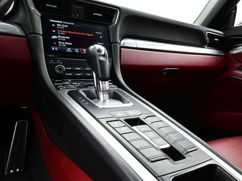Certified 2019 Porsche 911 Carrera S RWD image 11