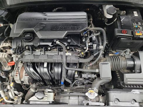 Used 2023 Hyundai Elantra SEL FWD image 30