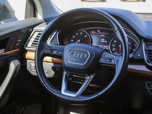 Used 2023 Audi Q5 2.0T Premium w/ Convenience Package image 14