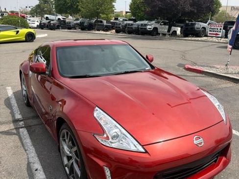 Used 2016 Nissan 370Z Coupe RWD image 1