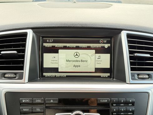 Used 2015 Mercedes-Benz ML 350 ML350 4MATIC w/ Premium 1 Package image 57