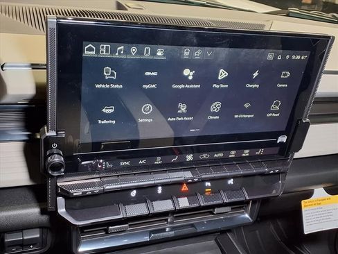 New 2026 GMC Hummer EV 4x4 Crew Cab image 18