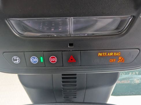 Certified 2025 Buick Enclave Preferred image 28