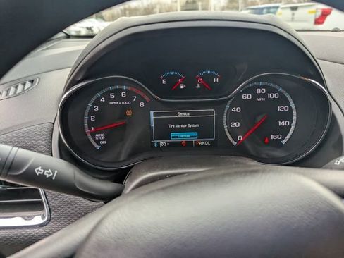 Used 2017 Chevrolet Cruze LT w/ Sun And Sound Package image 19