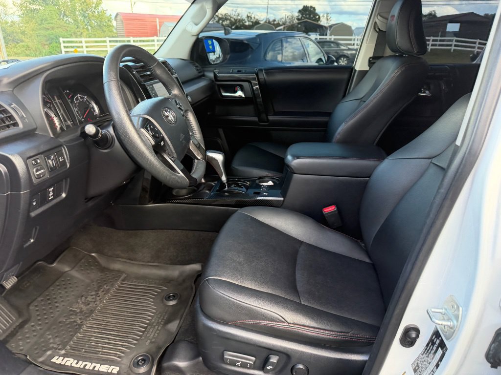 Used 2020 Toyota 4Runner TRD Off-Road Premium w/ Moonroof Package AWD/4WD image 9