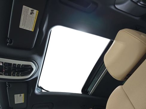 New 2026 Porsche Macan image 28