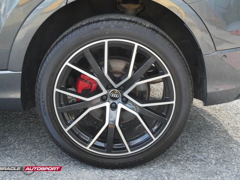 Used 2019 Audi Q8 Premium Plus w/ Premium Plus AWD/4WD image 12