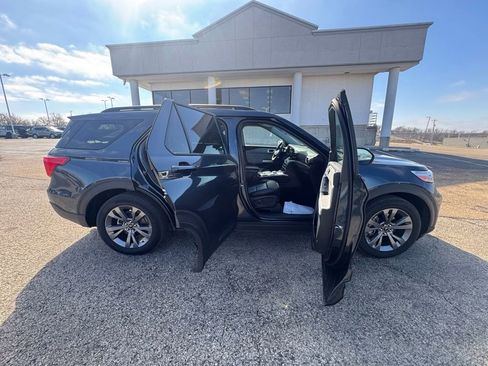 Certified 2023 Ford Explorer XLT w/ Equipment Group 202A image 7