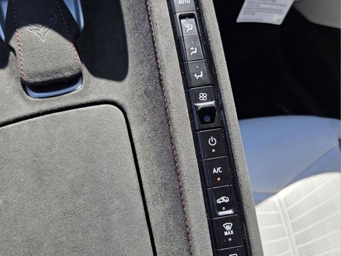 Used 2023 Chevrolet Corvette Stingray Premium Cpe w/ Z51 Performance Package RWD image 22