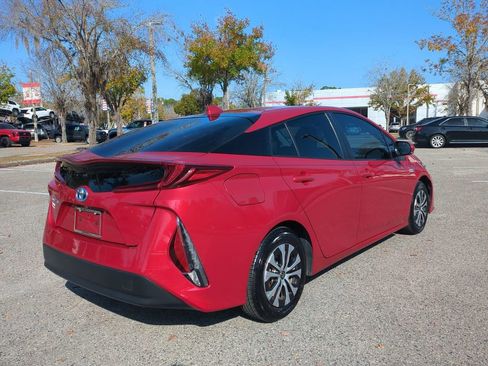 Certified 2022 Toyota Prius Prime LE image 5