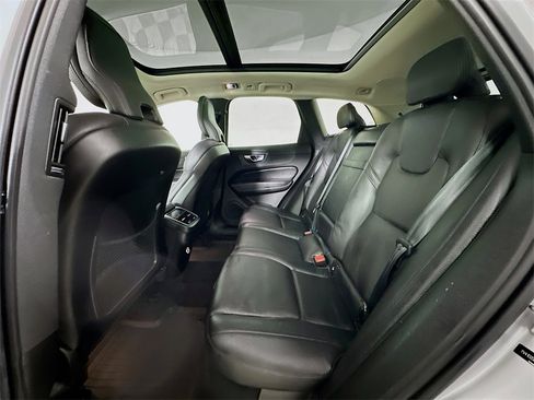 Used 2020 Volvo XC60 T5 Inscription w/ Protection Package Premier image 17