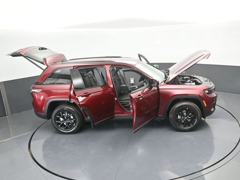 New 2025 Jeep Grand Cherokee Altitude RWD image 63