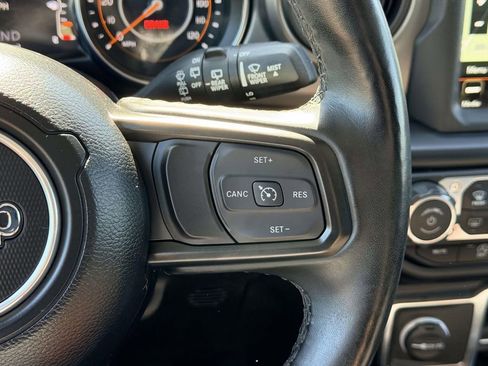 Used 2022 Jeep Wrangler Unlimited Sport AWD/4WD image 10