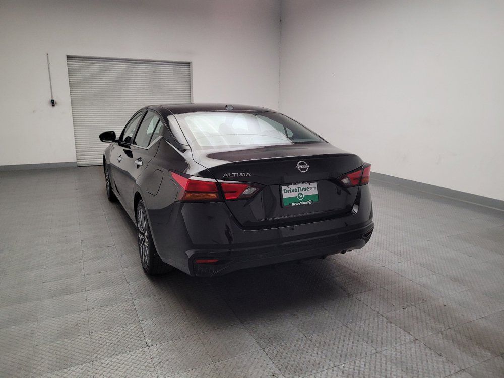 Used 2025 Nissan Altima 2.5 SV FWD image 6