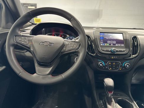 Used 2023 Chevrolet Equinox RS AWD/4WD image 8