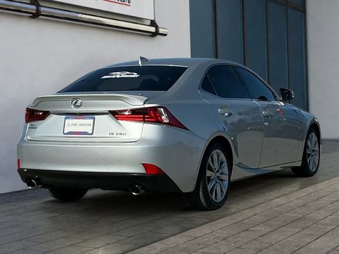 Used 2015 Lexus IS 250 image 4