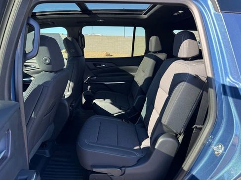 New 2026 Chevrolet Traverse LT w/ Sun and Wheel Package image 22