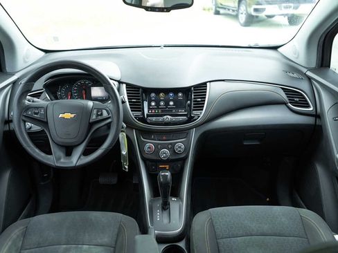 Used 2021 Chevrolet Trax LS w/ Tint and Cruise Package FWD image 16