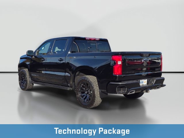 Used 2024 Chevrolet Silverado 1500 High Country w/ Midnight Edition AWD/4WD image 3