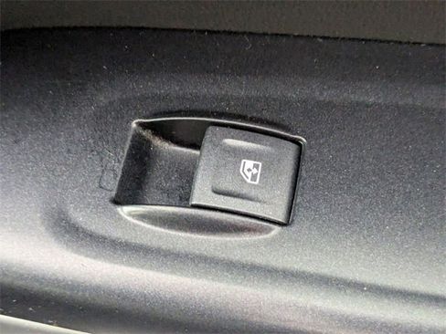 Used 2020 Chevrolet Colorado LT w/ LT Convenience Package image 33