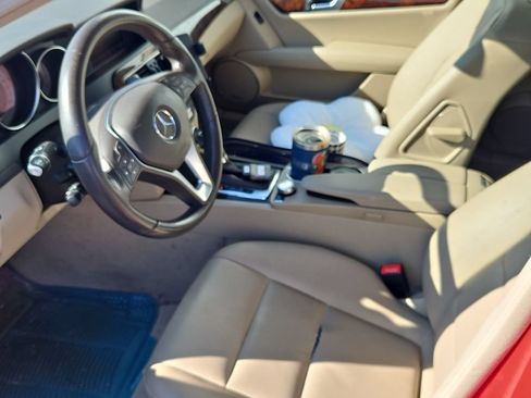 Used 2014 Mercedes-Benz C 300 4MATIC Sedan image 3