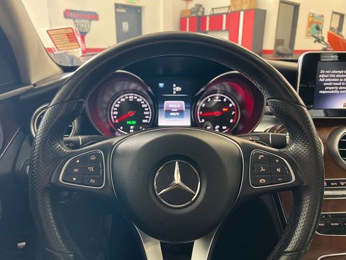 Used 2015 Mercedes-Benz C 300 4MATIC Sedan image 71