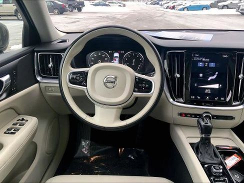 Used 2020 Volvo V60 T5 Cross Country w/ Protection Package Premier image 5