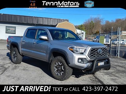Used 2017 Toyota Tacoma TRD Off-Road image 1