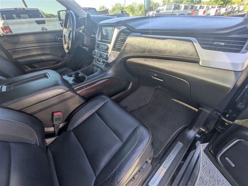 Used 2019 GMC Yukon XL SLT w/ Open Road Package AWD/4WD image 24