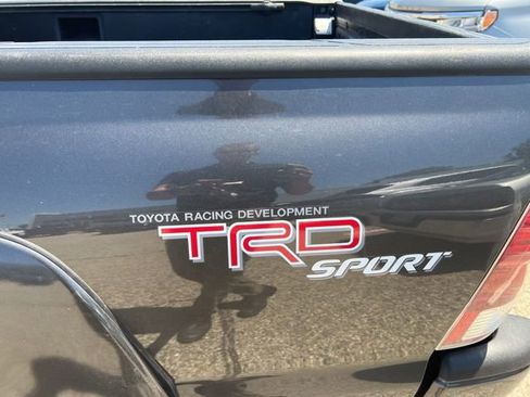 Used 2010 Toyota Tacoma 4x4 Access Cab V6 image 7