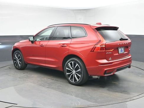 Used 2024 Volvo XC60 B5 Plus w/ Protection Package Premier AWD/4WD image 7